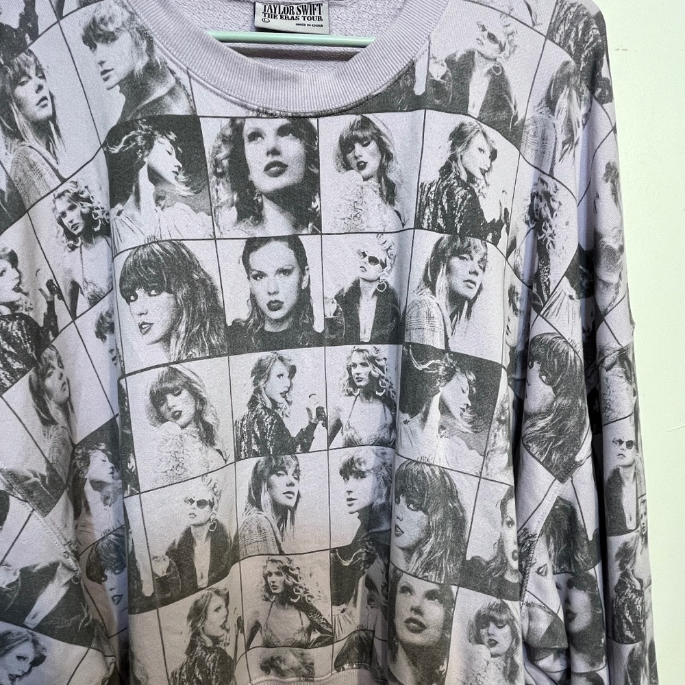 Official Taylor Swift Eras Tour Lavender Purple Oversized Sweatshirt - Picture 4 of 4